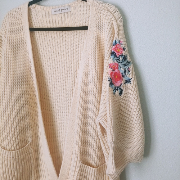 Sweet Generis | Rosette Embroidered Open Cardigan Sweater - Picture 5 of 12